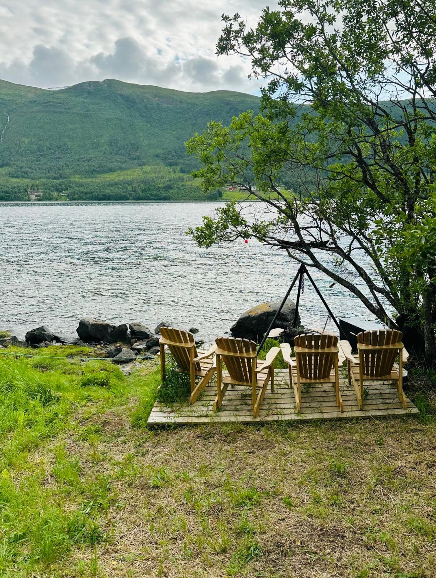 Appartamento Cozy Fjord Retreat With Firepit And Activities Tromsø Esterno foto